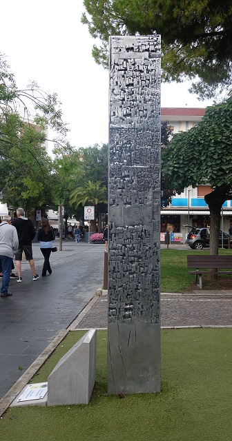 Parco San Giovanni Bosco - Stele (2014)